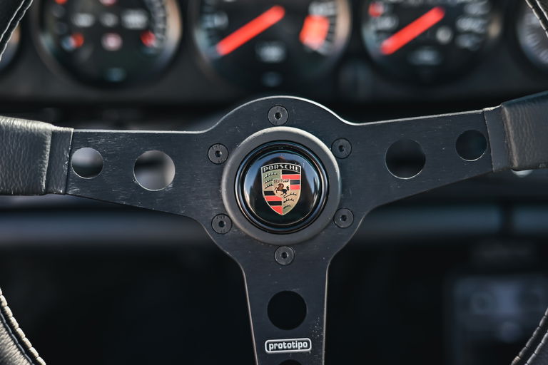 Porsche 911 Carrera 3.2 (US)