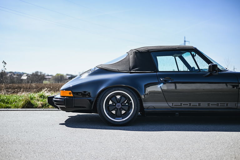 Porsche 911 Carrera 3.2 (US)