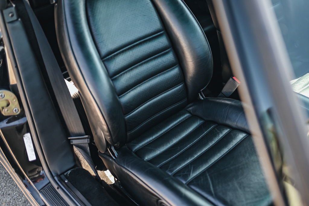 Porsche 911 Carrera 3.2 (US)