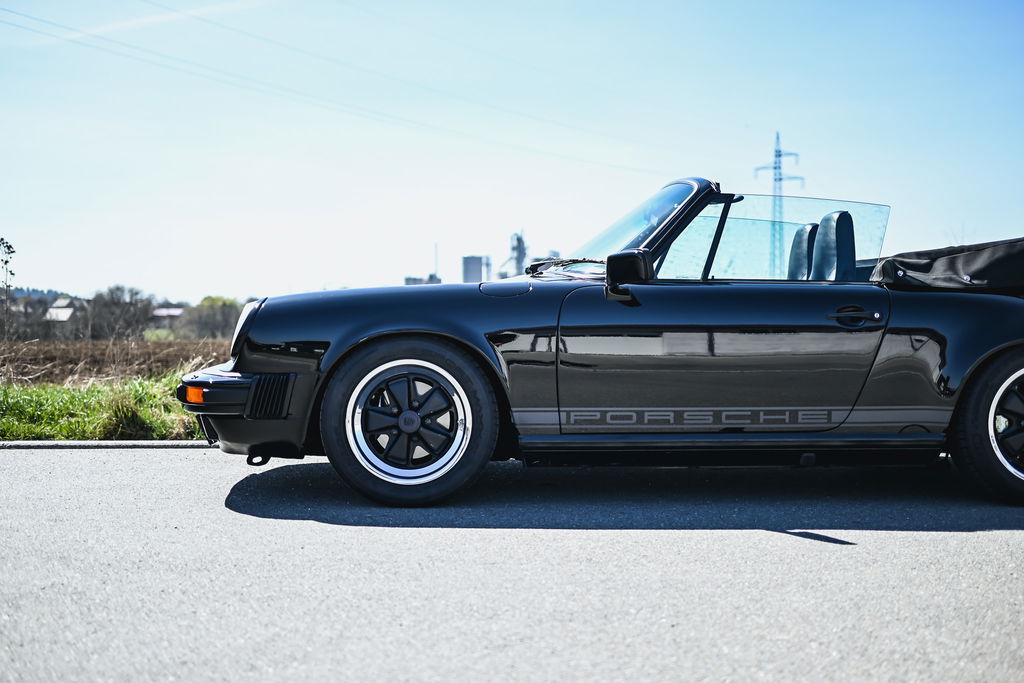 Porsche 911 Carrera 3.2 (US)