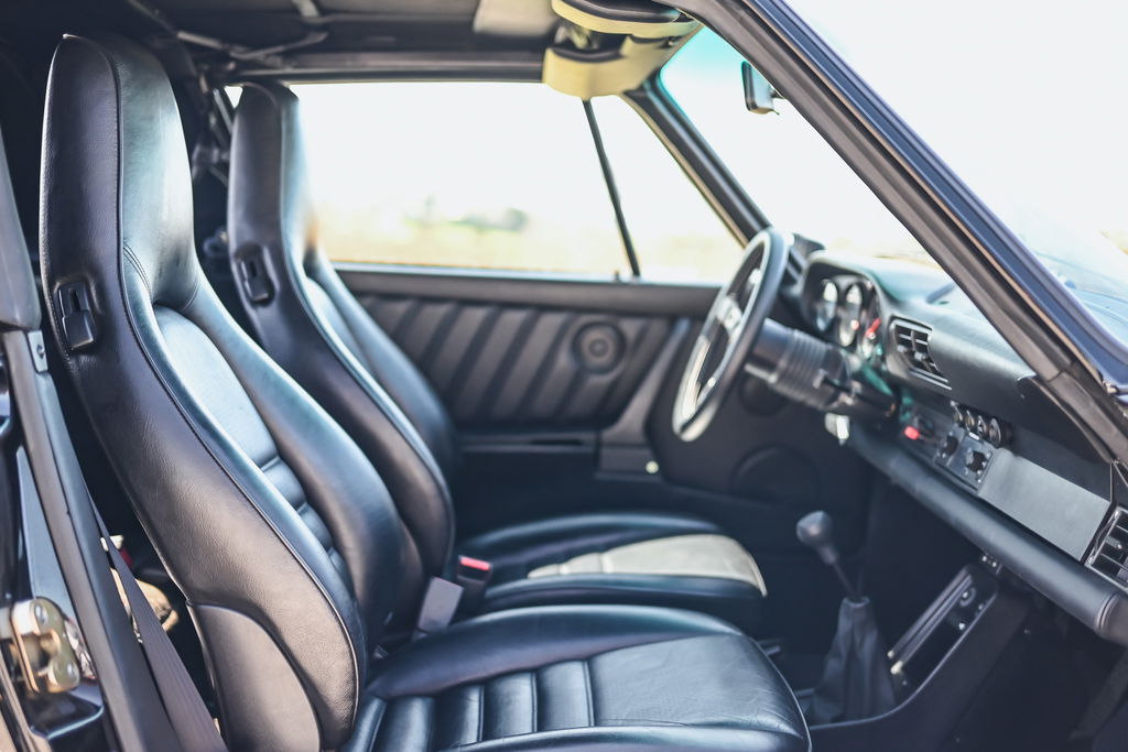 Porsche 911 Carrera 3.2 (US)