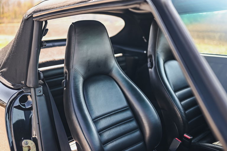 Porsche 911 Carrera 3.2 (US)