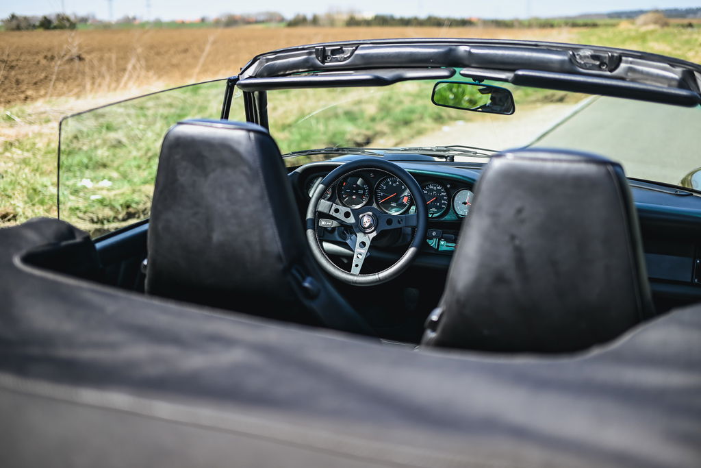 Porsche 911 Carrera 3.2 (US)