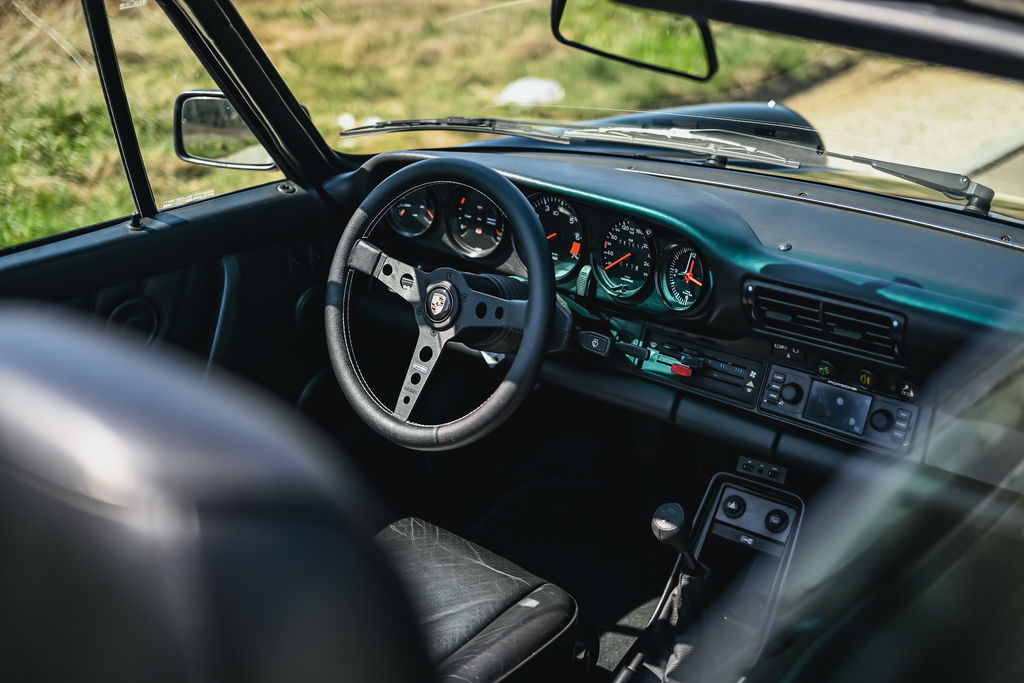 Porsche 911 Carrera 3.2 (US)