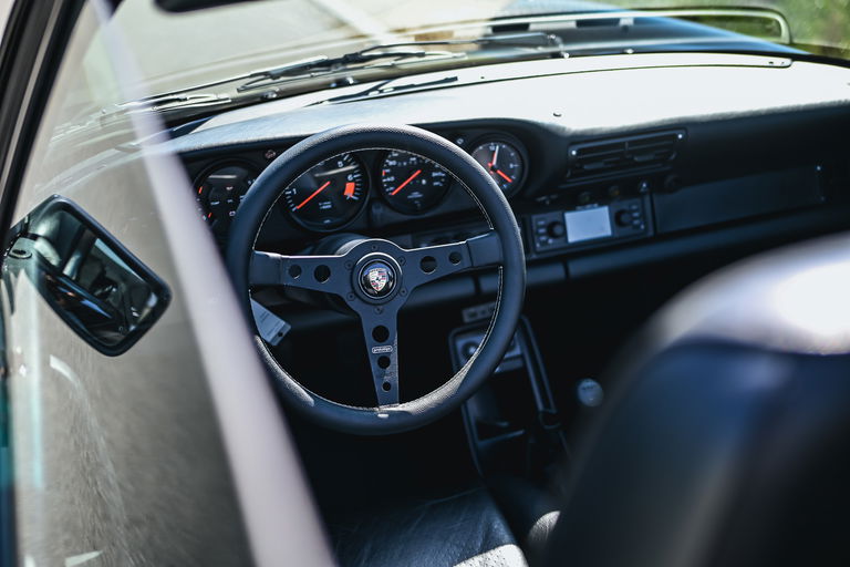 Porsche 911 Carrera 3.2 (US)