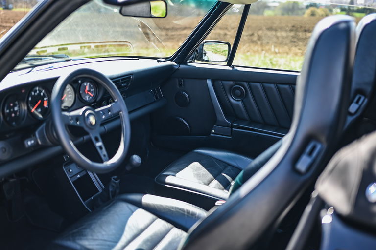 Porsche 911 Carrera 3.2 (US)