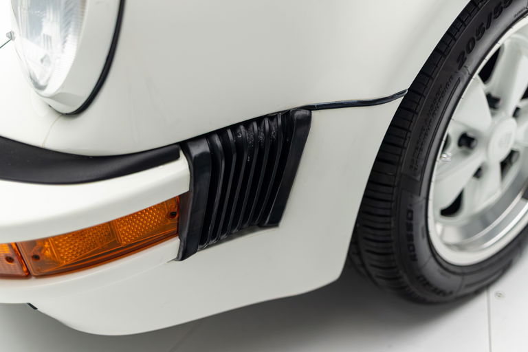 Porsche 911 Carrera 3.2 Speedster (US)