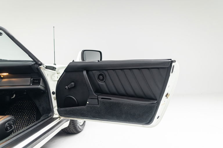 Porsche 911 Carrera 3.2 Speedster (US)