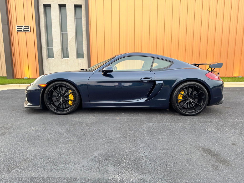 Porsche 981 Cayman GT4