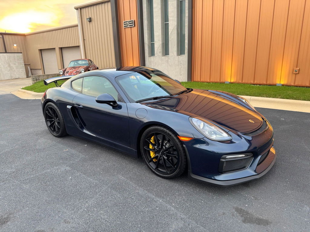 Porsche 981 Cayman GT4