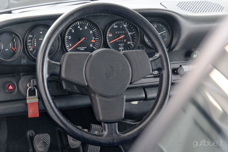 Porsche 911 Carrera 2.7