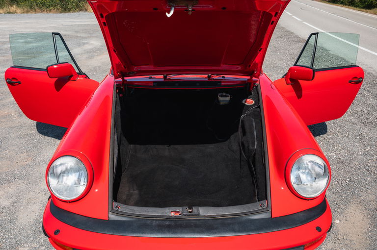 Porsche 911 Carrera 3.2