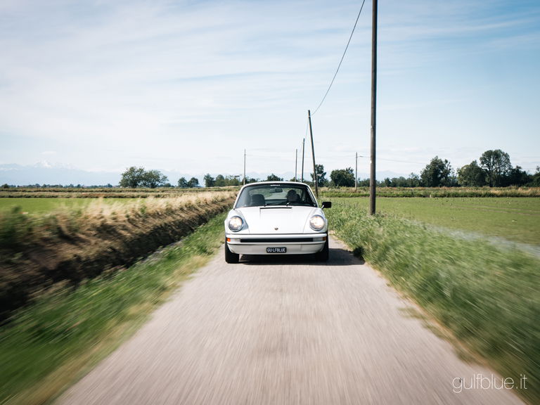 Porsche 911 Carrera 2.7