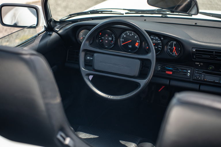 Porsche 911 Carrera 3.2 Speedster