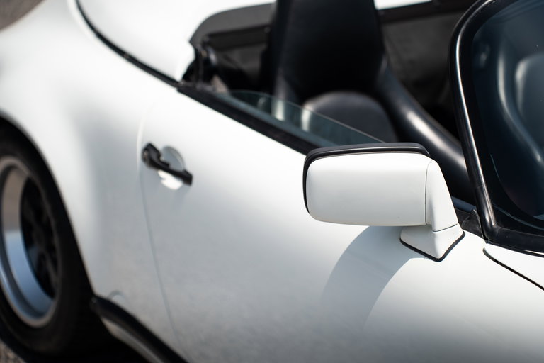 Porsche 911 Carrera 3.2 Speedster