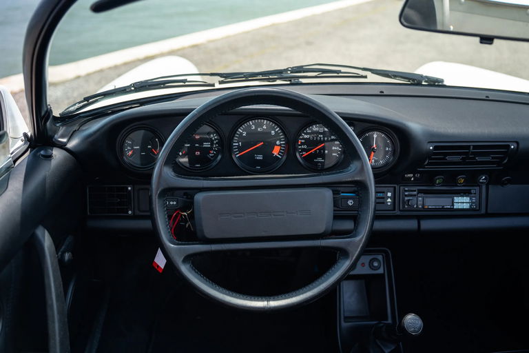 Porsche 911 Carrera 3.2 Speedster