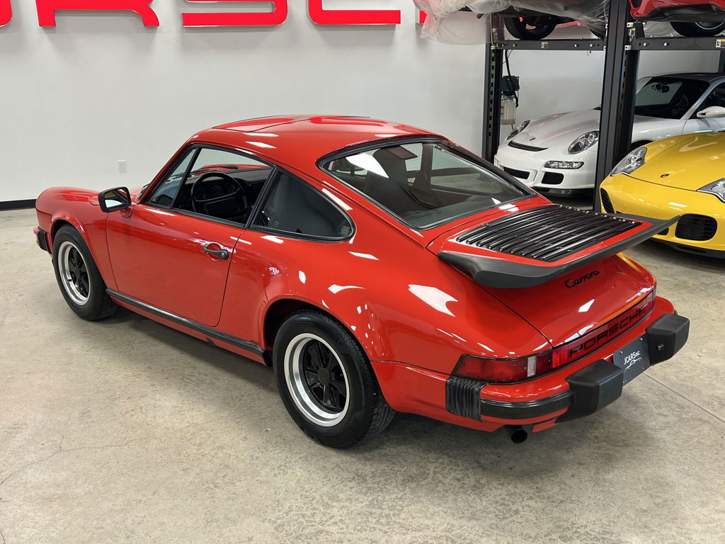 Porsche 911 Carrera 3.2