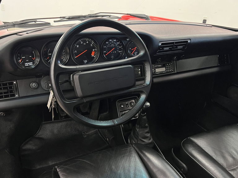 Porsche 911 Carrera 3.2