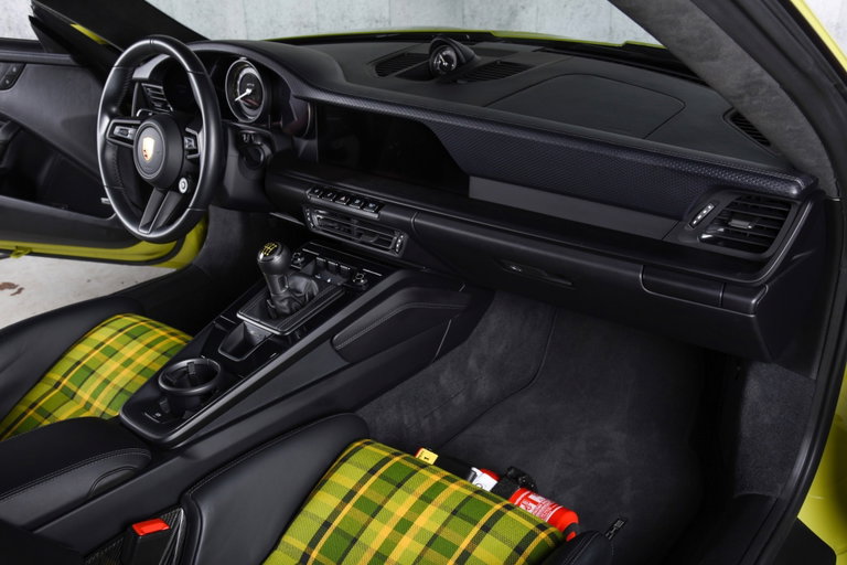 Porsche 992 GT3 Touring