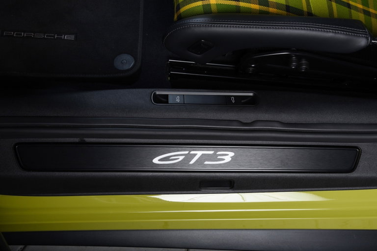 Porsche 992 GT3 Touring