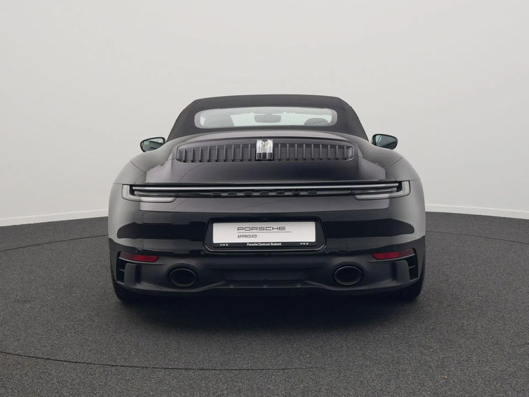 Porsche 992 Carrera 4 GTS