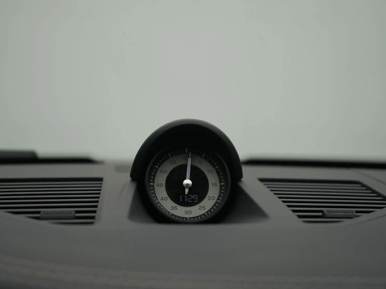 Porsche 992 Carrera 4 GTS