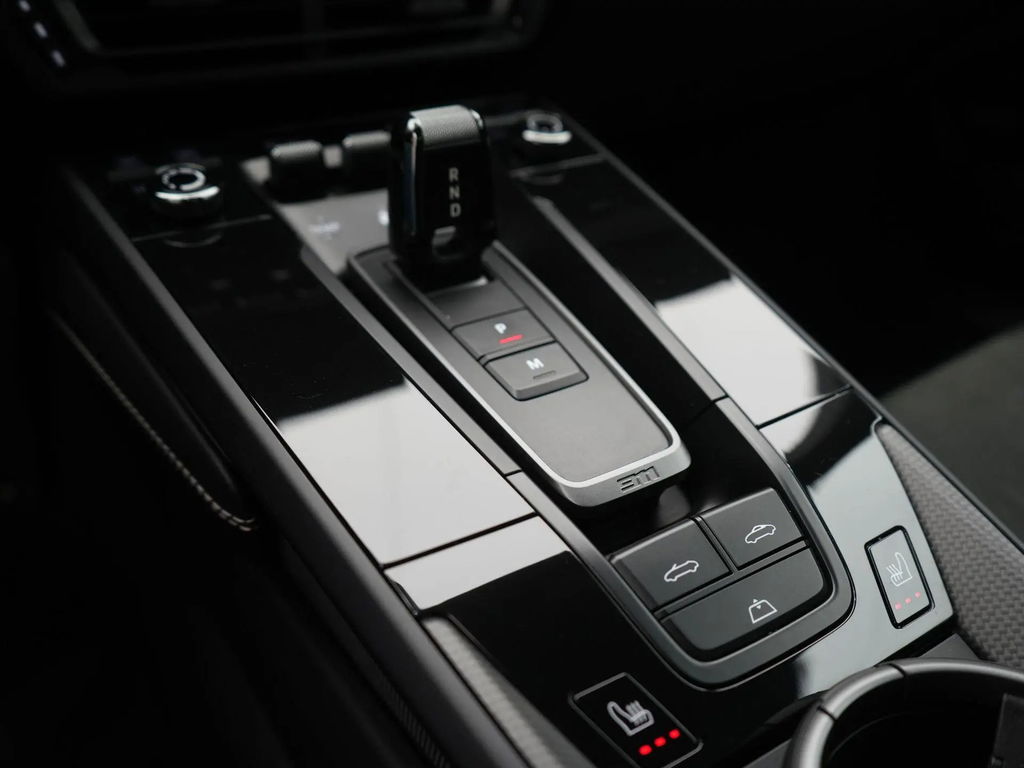 Porsche 992 Carrera 4 GTS