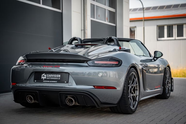 Porsche 718 Spyder RS