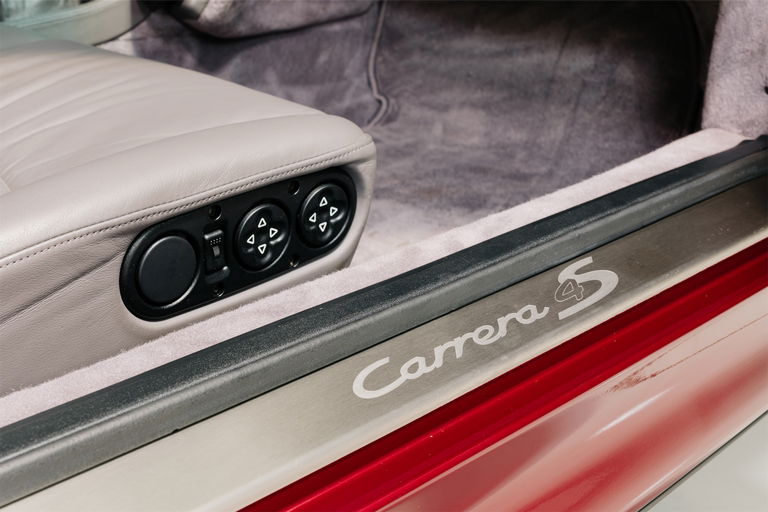 Porsche 993 Carrera 4S