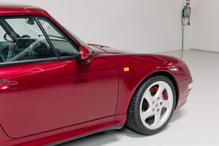 Porsche 993 Carrera 4S
