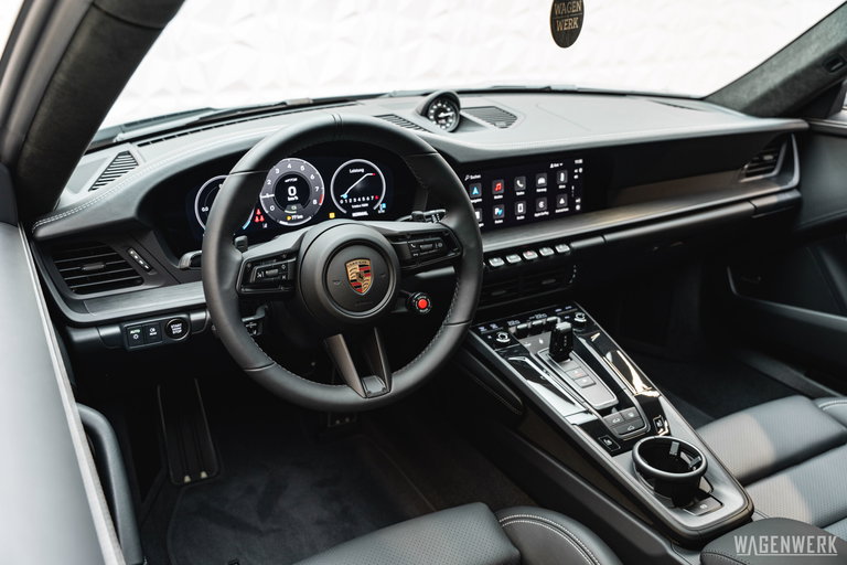 Porsche 992.2 Carrera 4 GTS