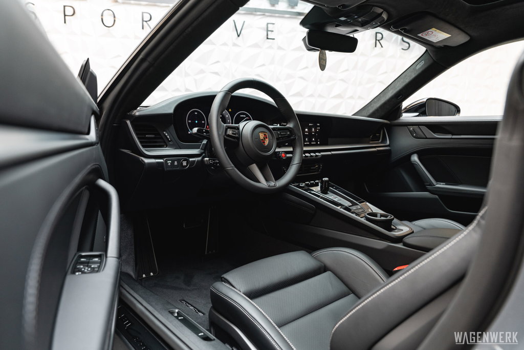 Porsche 992.2 Carrera 4 GTS