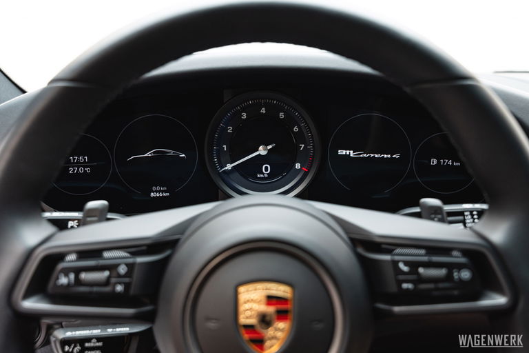 Porsche 992 Carrera 4