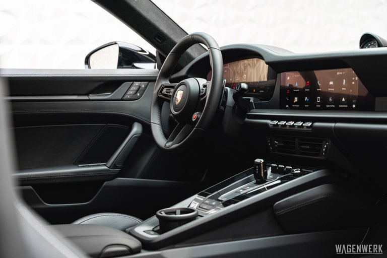 Porsche 992.2 Carrera 4 GTS