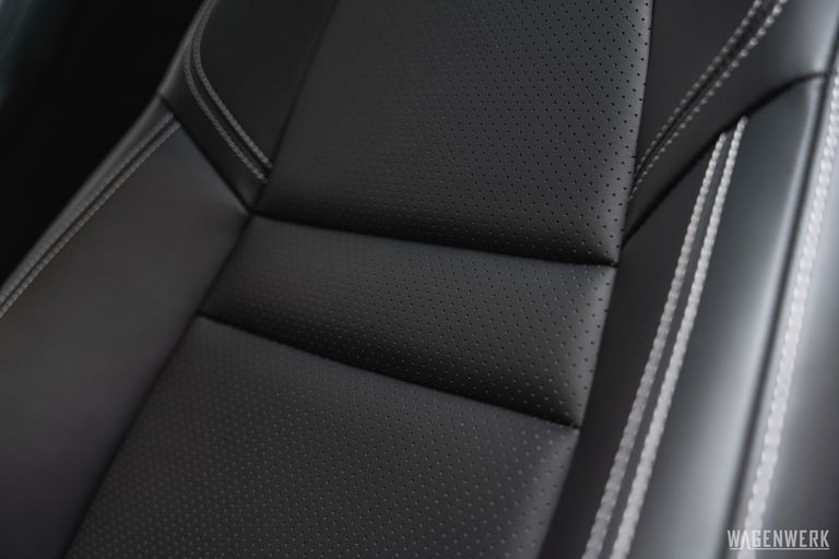 Porsche 992 Carrera 4