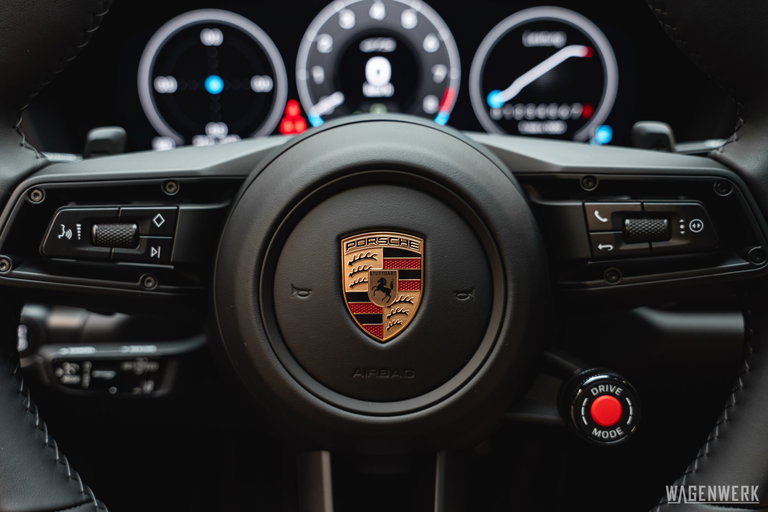 Porsche 992.2 Carrera 4 GTS