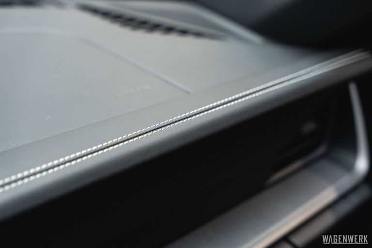 Porsche 992 Carrera 4