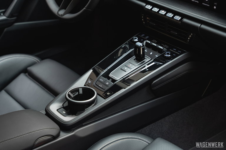 Porsche 992.2 Carrera 4 GTS