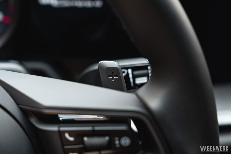 Porsche 992 Carrera 4