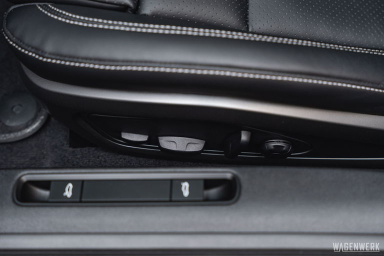 Porsche 992 Carrera 4