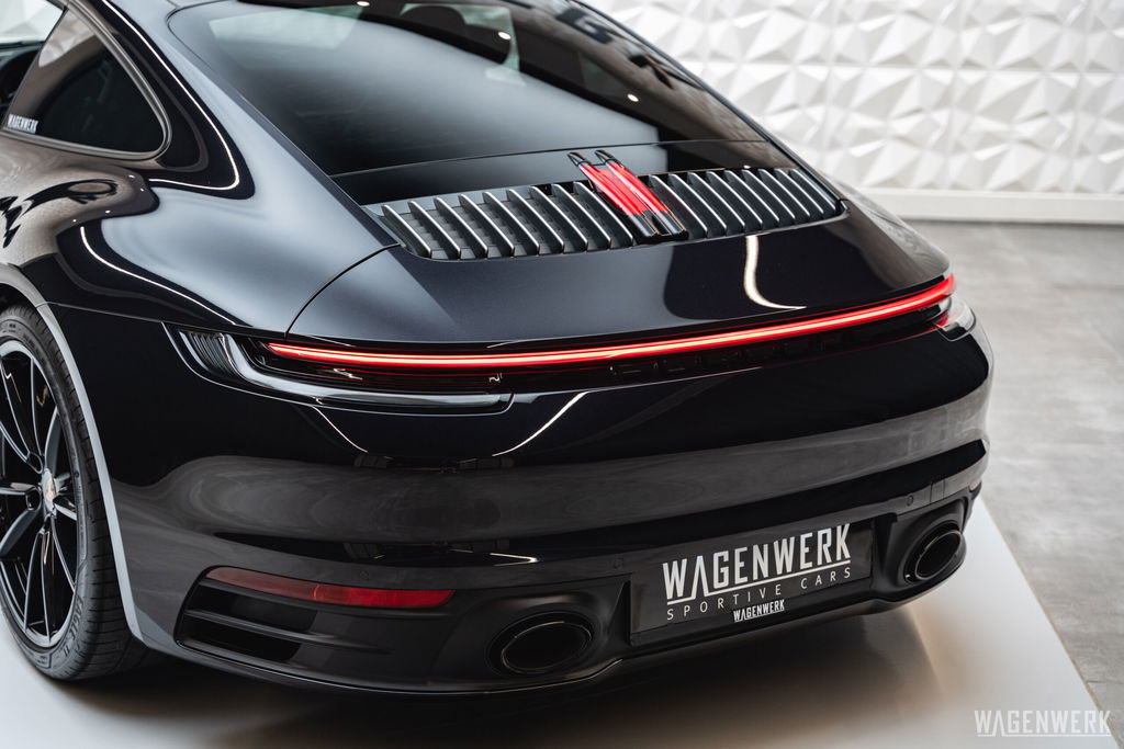 Porsche 992 Carrera 4