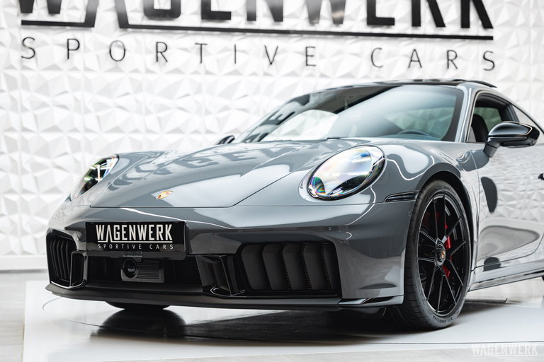 Porsche 992.2 Carrera 4 GTS