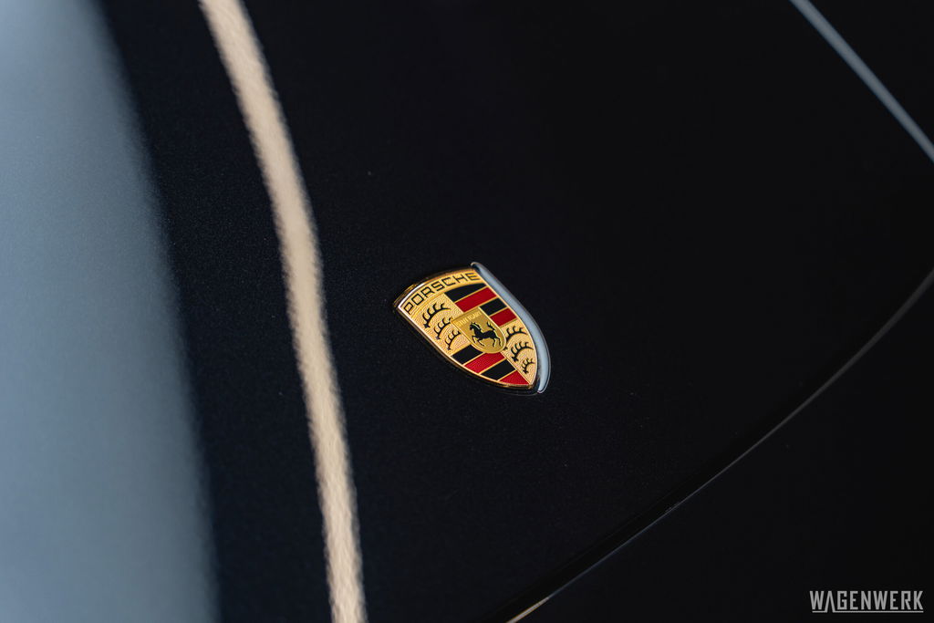 Porsche 992 Carrera 4