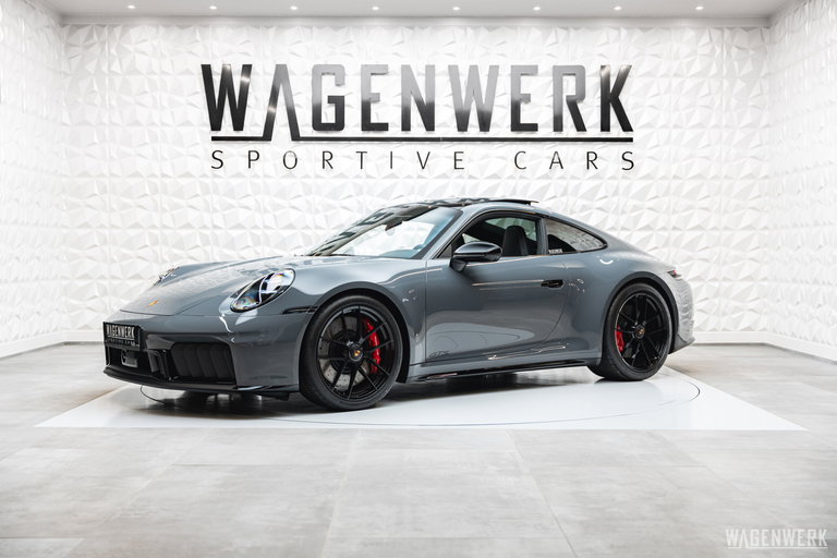 Porsche 992.2 Carrera 4 GTS