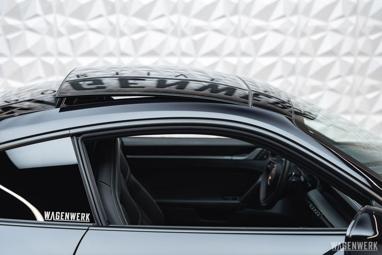 Porsche 992 Carrera 4