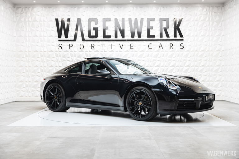 Porsche 992 Carrera 4