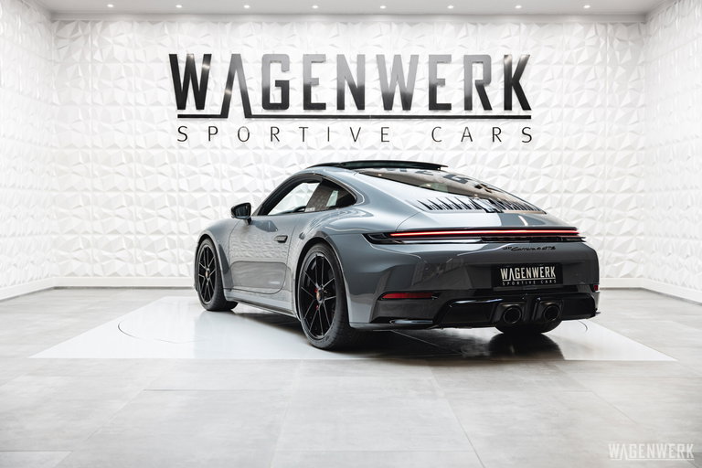 Porsche 992.2 Carrera 4 GTS