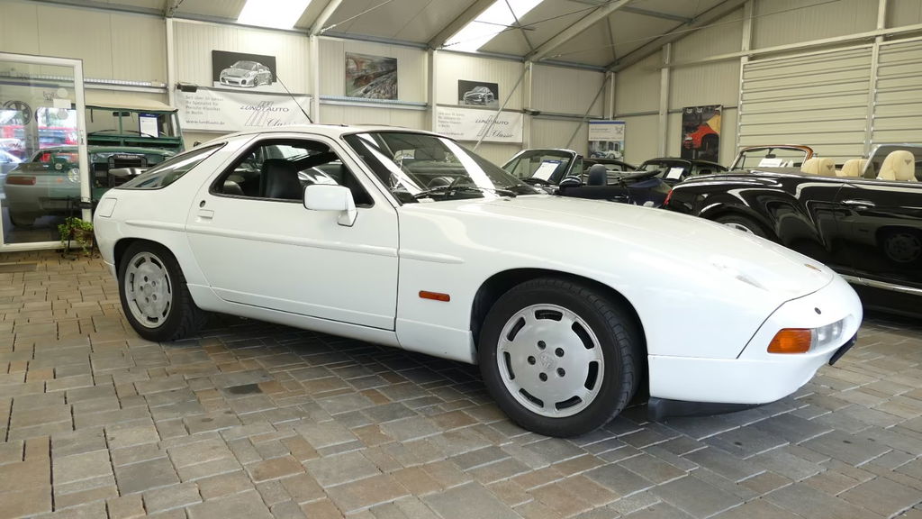 Porsche 928 S4