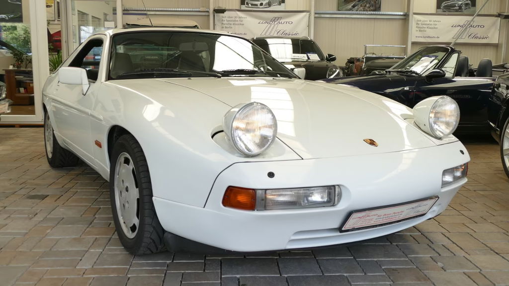Porsche 928 S4