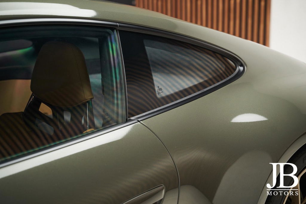 Porsche 992 GT3 Touring